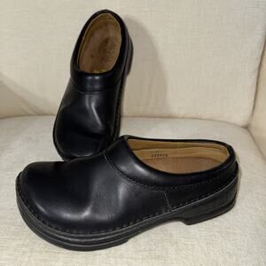 Footprints by Birkenstock Black Leather Mules Slip On Clogs Size 40/9 EUC